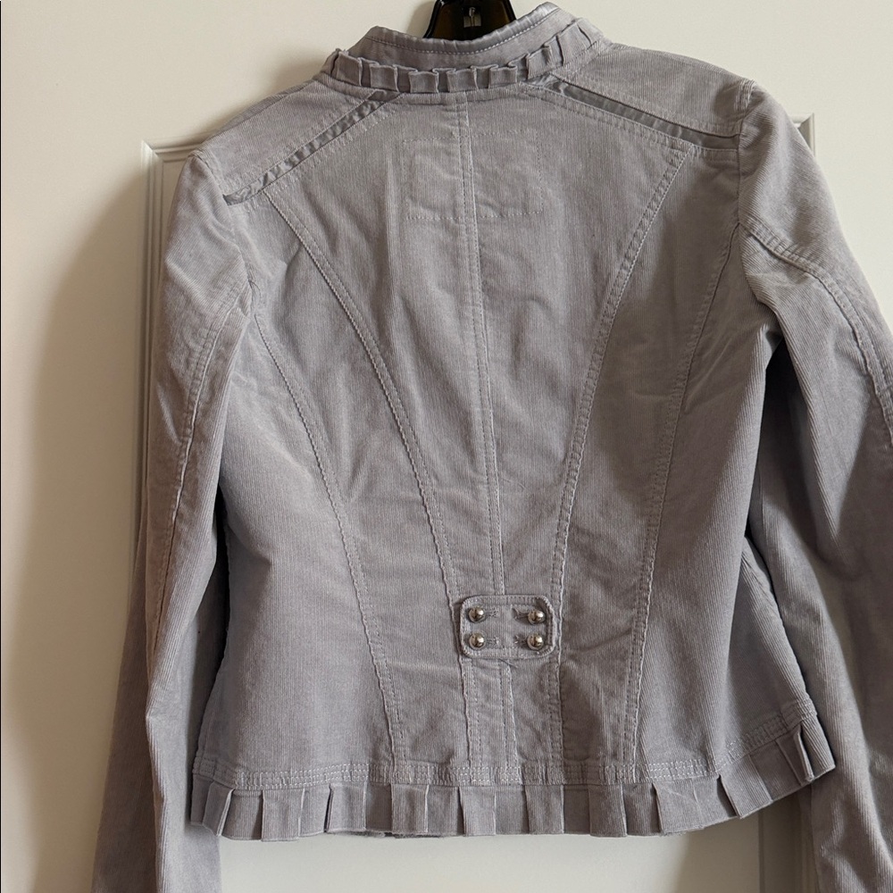Chic Ruffled Gray Blazer - Picture 8 of 12